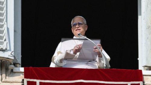 PODCAST Lev XIV.: Jež&iacute;šovo slovo osvobozuje z vězen&iacute; zoufalstv&iacute; a utrpen&iacute; 