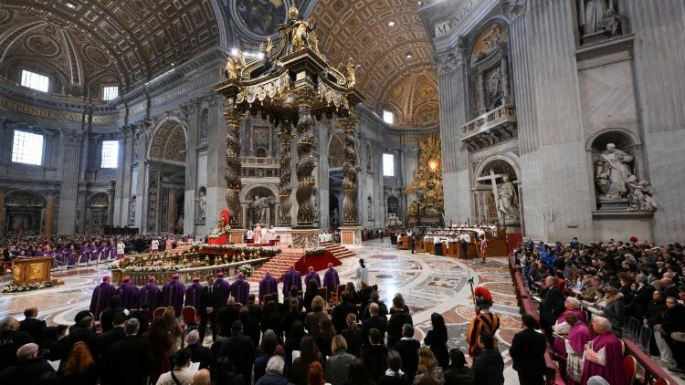 Blick in den Peterdom an diesem Sonntag