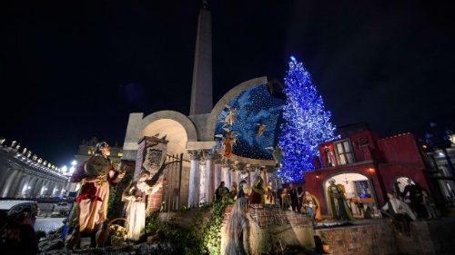 2025.12.15 Inaugurazione del presepe e accensione dell'albero di Natale a Piazza S. Pietro