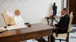 Popiežius priėmė Maltos premjerą