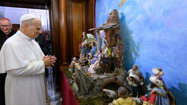 O Papa diante do Pres&eacute;pio.