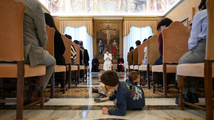 Папата с децата и младежите от Католическа дейност Италия