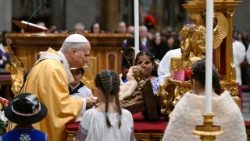 Leon XIV la Sfânta Liturghie a Nopții de Crăciun din 2025