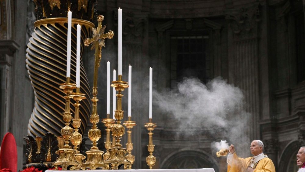 Leon XIV la Sfânta Liturghie a Nopții de Crăciun din 2025