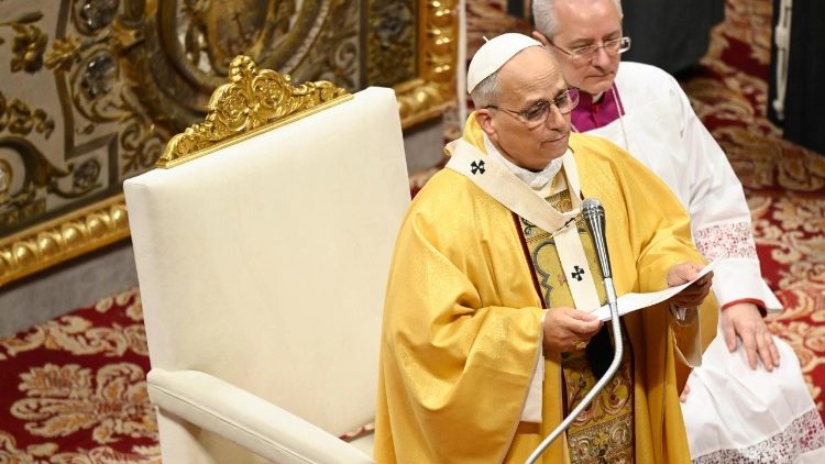 Le&atilde;o XIV durante a Santa Missa