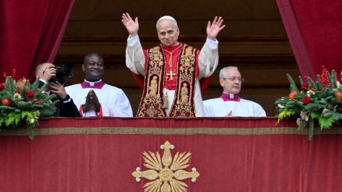 Paavin Urbi et orbi -siunaus: Herran syntymä on rauhan syntymä