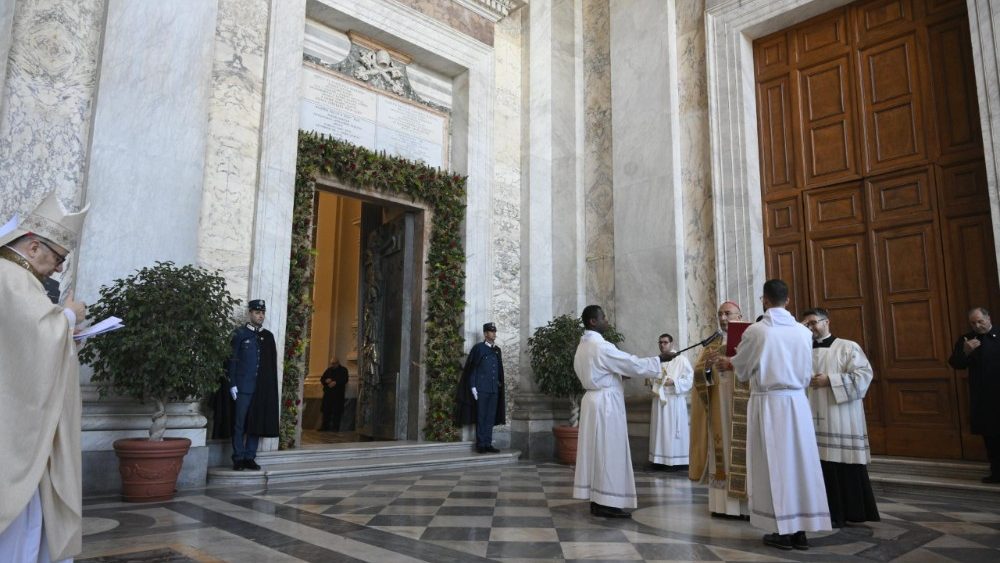 У базіліцы святога Яна на Латэране зачынілі Святую Браму