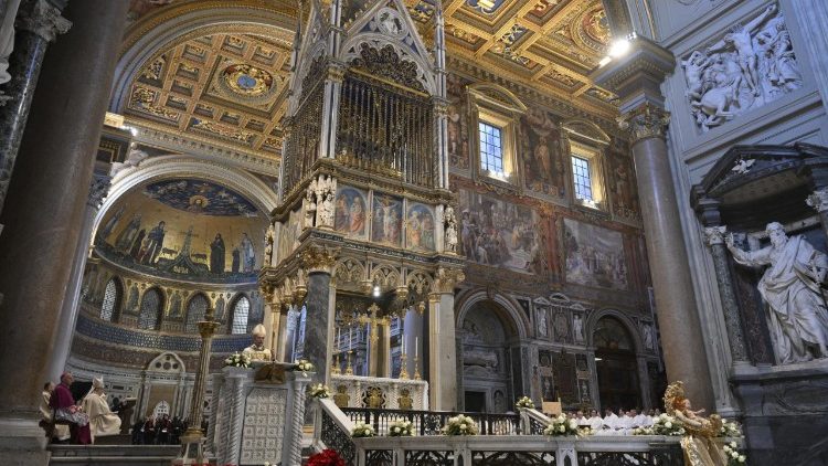 Trenutak s euharistijskoga slavlja