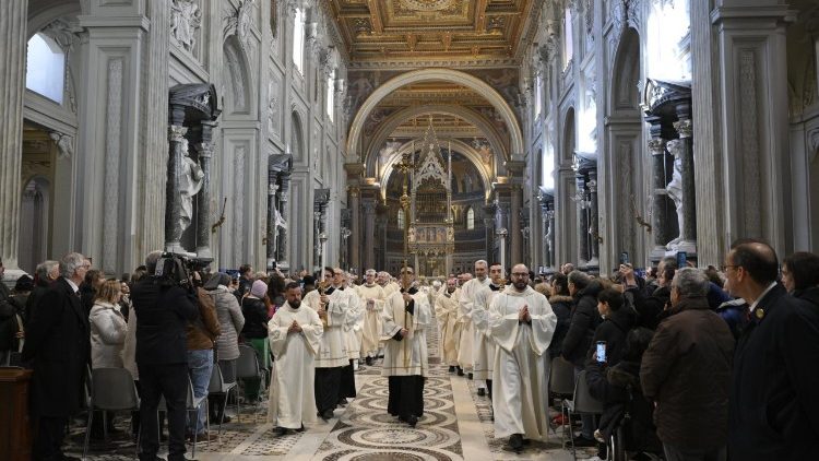 Inicio de la Santa Misa de cierre de la Puerta Santa