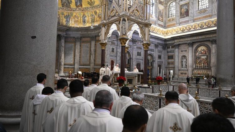 Svēto durvju aizvēršanas ceremonija