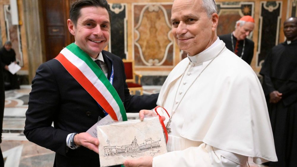 Леў XIV прыняў кіраўніцтва італьянскіх гарадоў