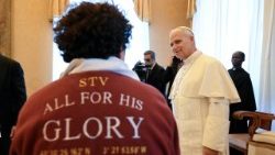 Papa tijekom audijencije s hodočasnicima iz župe sv. Tome di Villanova iz španjolskoga grada Alcalá de Henares