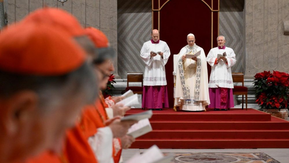 Нешпары ў Базіліцы Святога Пятра