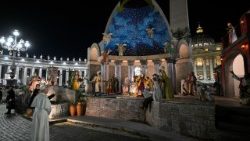 Papa viziton Betlehemin e lindjes së Jezusit në Sheshin e Shën Pjetrit