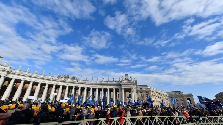 Waamini katika Uwanja wa Mtakatifu Petro