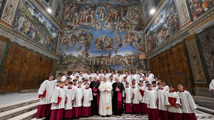 A foto do Papa com o Coro