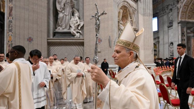 Leo XIV. mit seinem neuen Hirtenstab