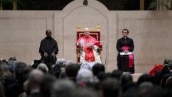 Papież mówił do dyplomatów, że chrześcijanom w Europie i w Amerykach ogranicza się możliwość głoszenia Ewangelii