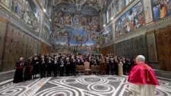 ലിയോ പതിനാലാമൻ പാപ്പാ വത്തിക്കാനിലേക്കുള്ള നയതന്ത്രജ്ഞരുമൊത്ത്