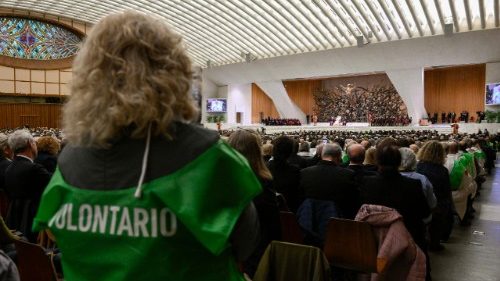 Pope Leo greets the volunteers and those who collaborated to help make the Jubilee Year of Hope possible