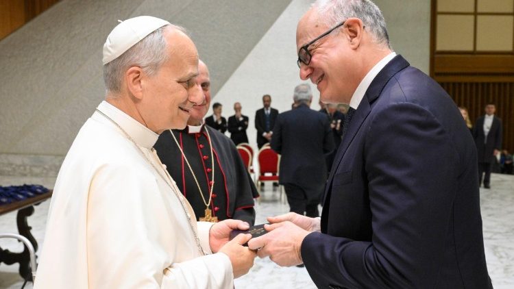 Papež in župan Rima Roberto Gualtieri.