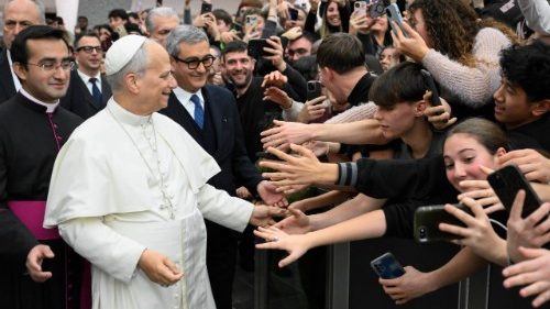 Il Papa ai giovani di Roma: una vita di like senza affetto ci delude, siamo fatti per la verit&agrave;