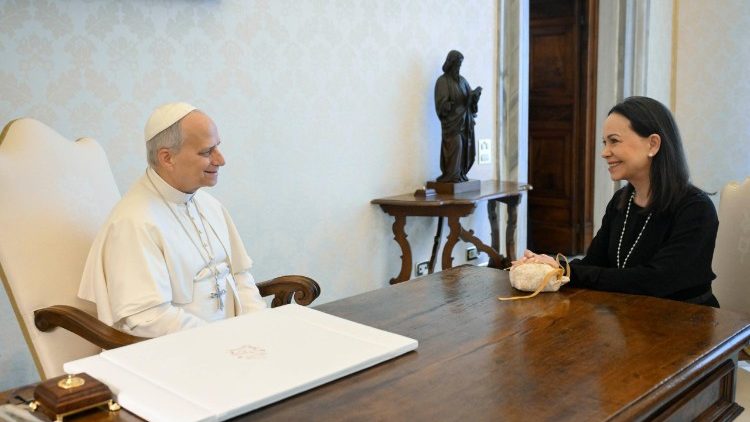 Papa Leone e Maria Corina Machado, Nobel per la Pace e leader politica venezuelana