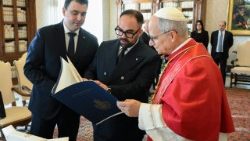 Папа Лъв XIV с капитаните-регенти на Република Сан Марино