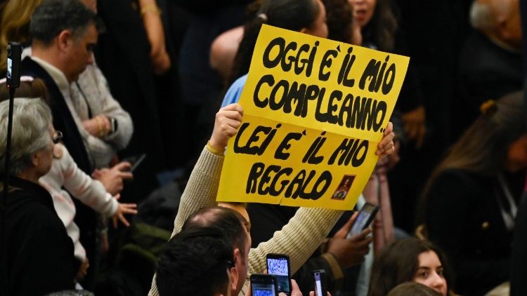 Fedeli presenti all'udienza generale