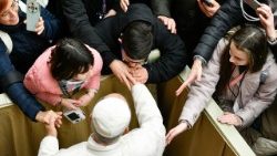 Leon XIV podczas jednej z audiencji ogólnych