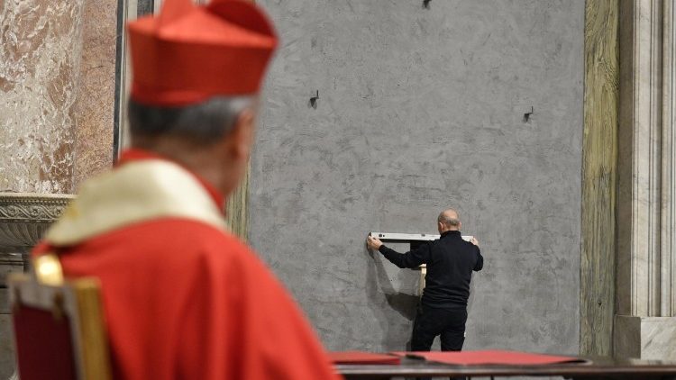 Die Heilige Pforte im Petersdom ist nun wieder zugemauert