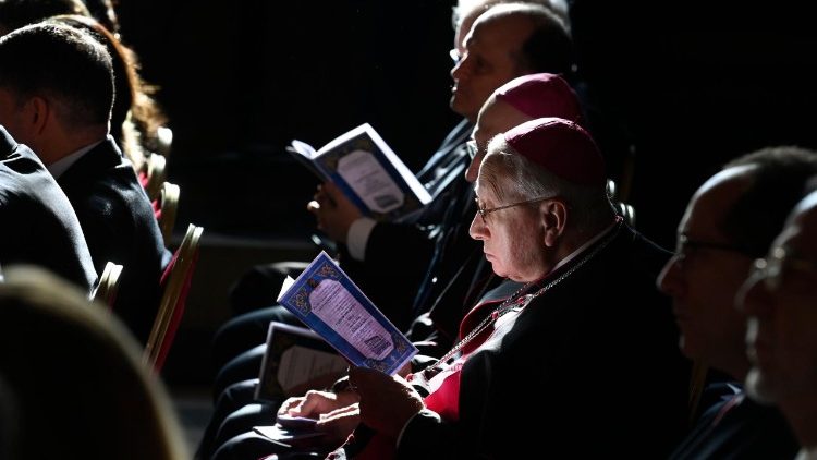 Kard. Parolin wskazał, by dyplomaci nie popadali w zniechęcenie, ale proponowali nowe rozwiązania adekwatne do obecnych czas&oacute;w