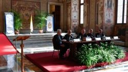 Kardinal Parolins Lectio Magistralis über Diplomatie fand in der Sala Ducale, dem Herzogssaal, im Apostolischen Palast im Vatikan statt