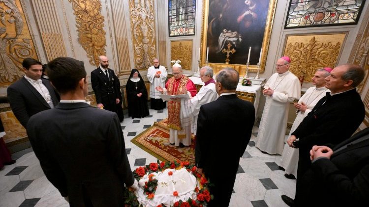 Papi Lavu XIV. predstavljeni janjci na spomendan svete Agneze