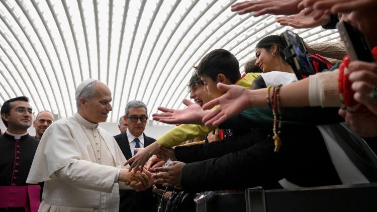 Papež zdrav&iacute; poutn&iacute;ky, gener&aacute;ln&iacute; audience 28. ledna 2026