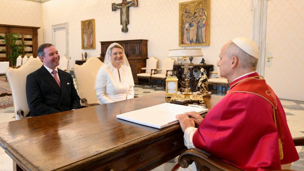 Diálogo del Santo Padre con Sus Altezas Reales el Gran Duque y la Gran Duquesa de Luxemburgo el viernes 23 de enero de 2026