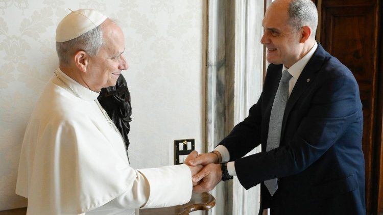 El Papa León XIV recibe al presidente nacional de la Acción Católica Italiana, Giuseppe Notarstefano