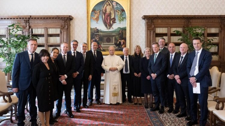 Il Papa riceve gli "Empresarios de Energìa" in Vaticano