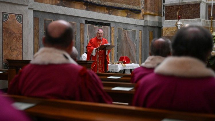L'arcivescovo Edgar Peña Parra, sostituto della Segreteria di Stato presiede la Messa per l’inaugurazione dell’Anno giudiziario del Tribunale della Rota Romana, nella Cappella Paolina del Palazzo Apostolico