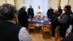 2026.01.29 Papież spotkał się na obiedzie z biskupami z Peru