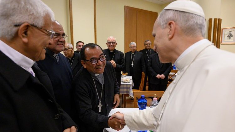 Encuentro del Papa León XIV con los obispos de Perú en Roma
