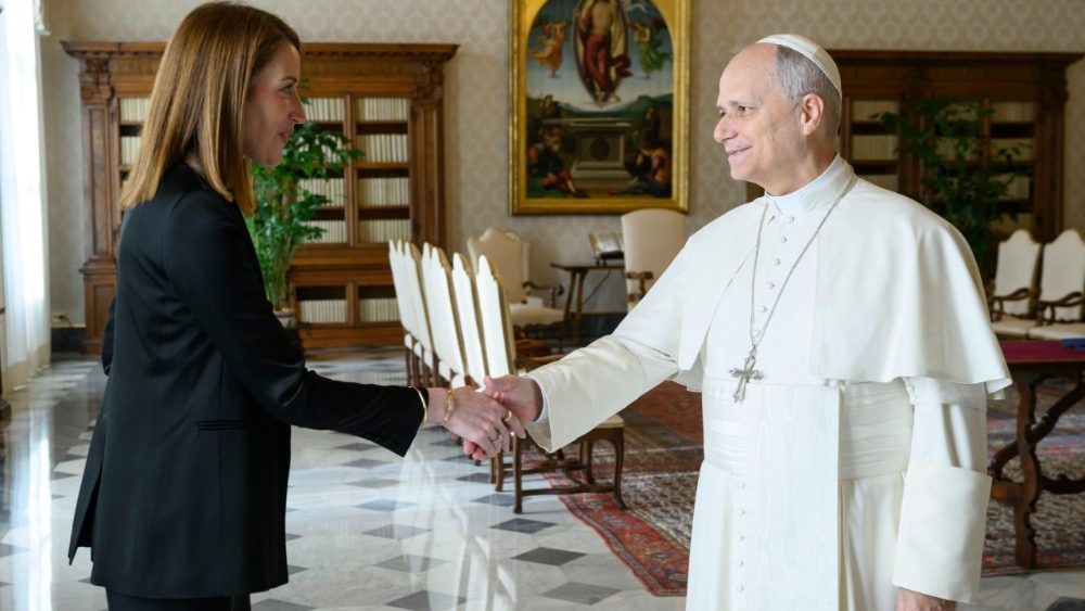 Le Pape a reçu la présidente du Parlement européen, Roberta Metsola, en audience privée dans la bibliothèque du Palais apostolique, le 29 janvier 2026.