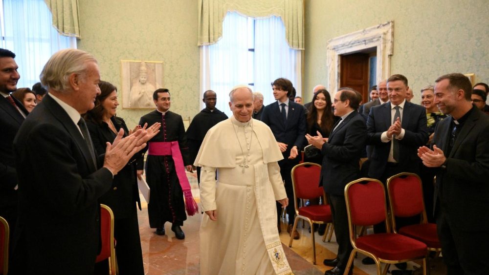 León XIV con los miembros de la Red Mundial de Oración