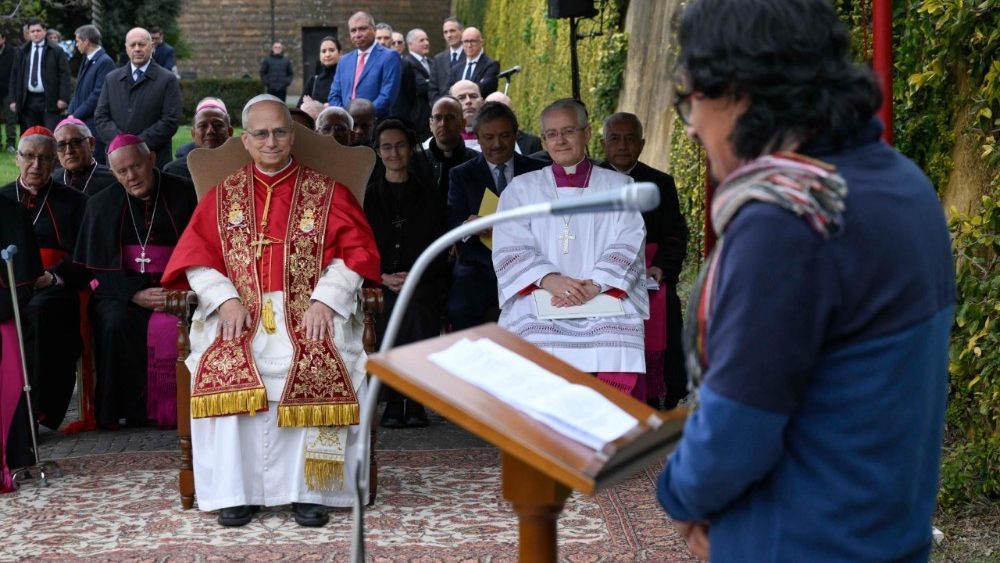 Падчас цырымоніі адкрыцця мазаікі Маці Божай і статуі святой Ружы Лімскай у Ватыкане