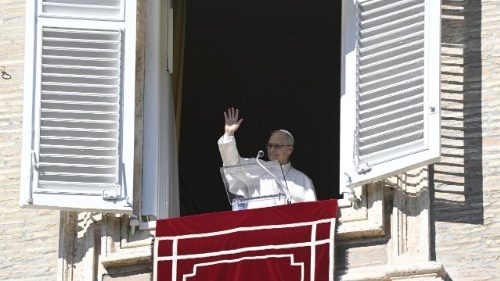 Il Papa: nella penombra della storia, le Beatitudini luci che rinnovano la vita