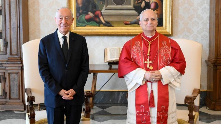 Papa Leone XIV con il presidente della Repubblica portoghese, Marcelo Rebelo de Sousa