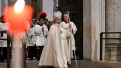 Leon XIV przewodniczył Mszy św. Ofiarowania Pańskiego w Bazylice św. Piotra, w XXX Dniu Życia Konsekrowanego