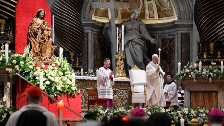 Tafakari ya Liturujia ya Neno la Mungu Dominika ya 5 ya Mwaka A wa Kanisa: Chumvi ya Dunia na Nuru ya Ulimwengu.