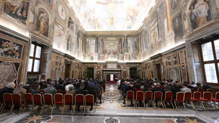 The Pope met with the Vatican employees and their families before the Angelus address