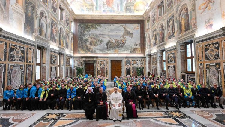 Foto di gruppo al termine dell'udienza